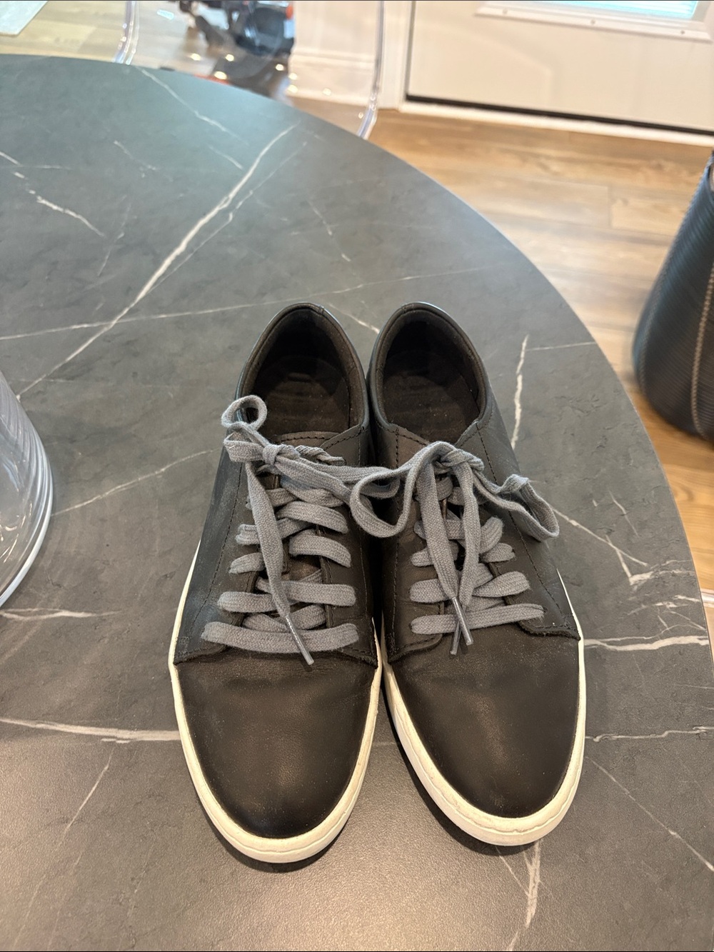 Timberland Black Low-Top Sneakers with Gray Laces